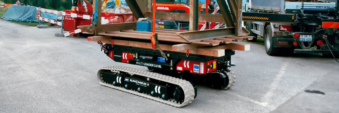 Tela-alustaiset Alma Crawler Multi-Loader -kuljettimet ovat tehokkaita työkoneita kaikenlaisten kuormien siirtämiseen myös hankalissa maastoissa ja vaativissa olosuhteissa.