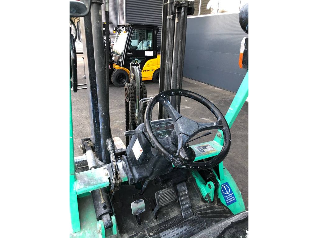 mitsubishi-fg35k,00569ed8.jpg