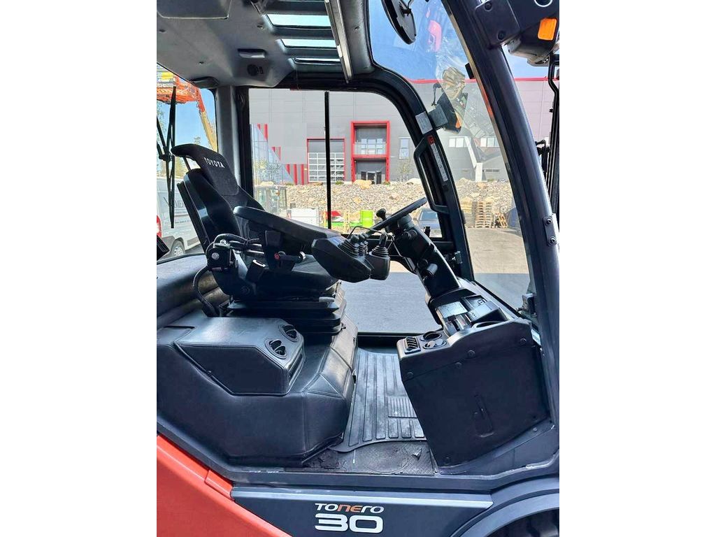 toyota-52-8fdf30,4cbdd2ed.jpg