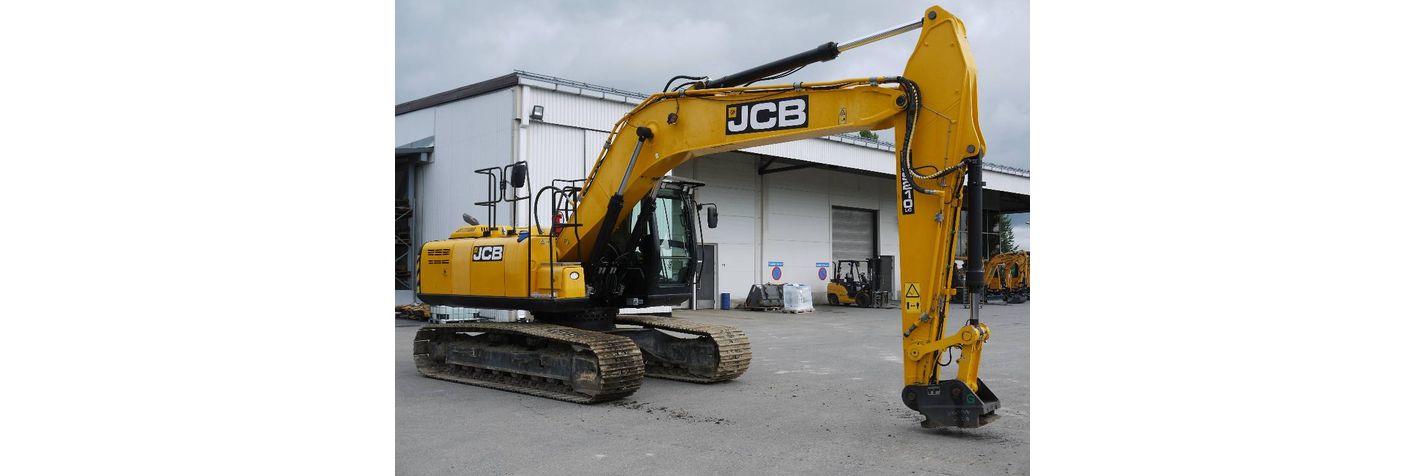 jcb-js-210-lc,92aa15e1.jpg