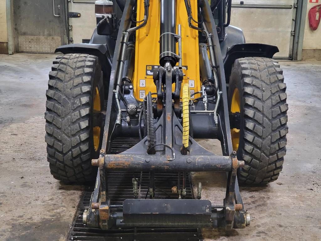 jcb-409,34e6e52e.jpg