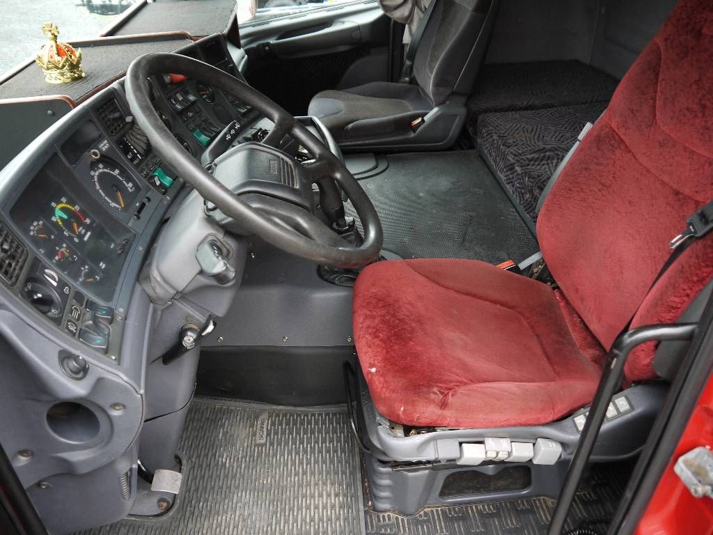 scania-r-164-6x2,7873e154.jpg
