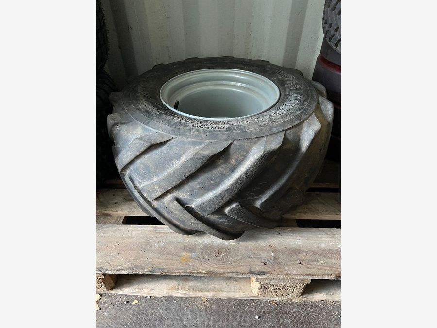 Avant 26x12.00-12 rengas vanteella 6-pult TR (1kpl)