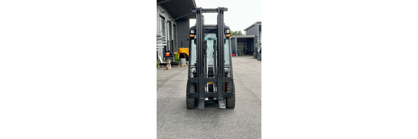 hyundai-35dn-9v,25bba818.jpg