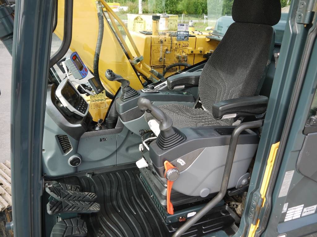 hyundai-hx-140-l,3c4218f9.jpg