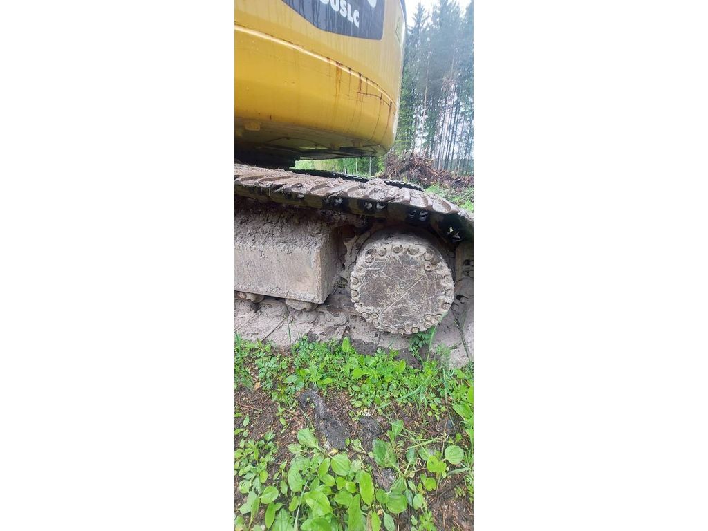 komatsu-pc-228-uslc,9757c84d.jpg