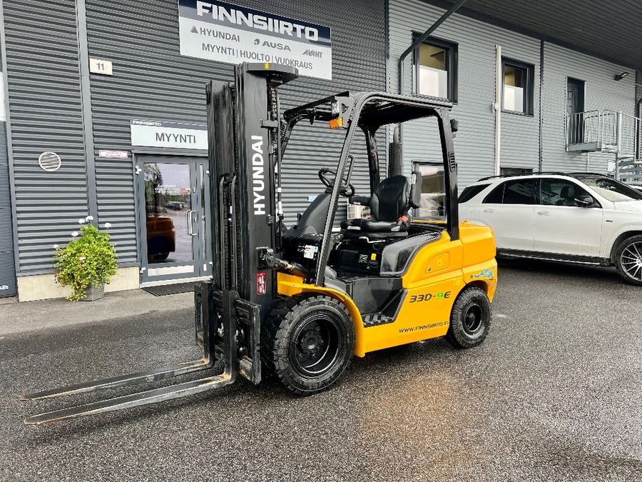 Hyundai 33D-9E