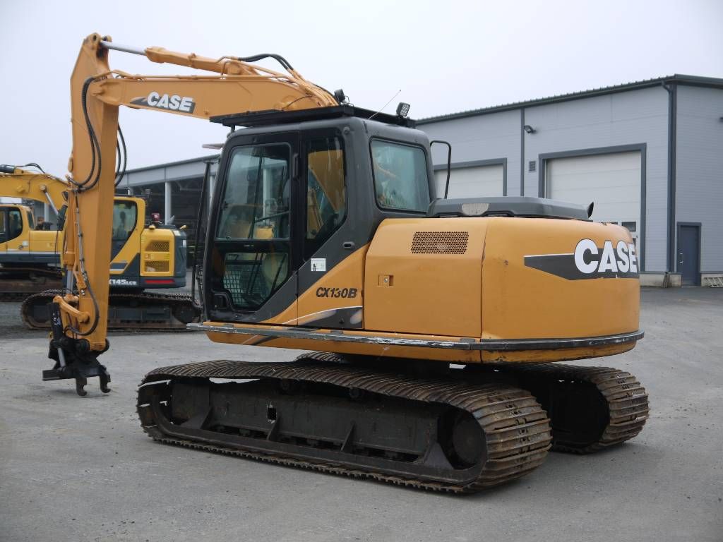 case-cx-130-b,bf391ea0.jpg