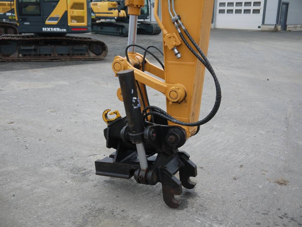 case-cx-130-b,d2e334af.jpg