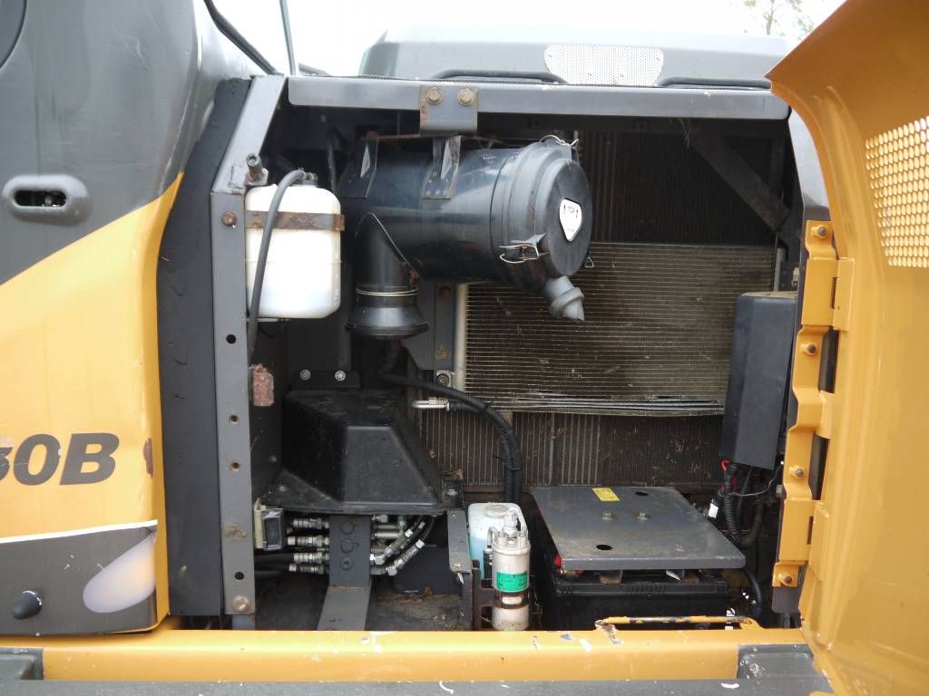 case-cx-130-b,5fa451dc.jpg