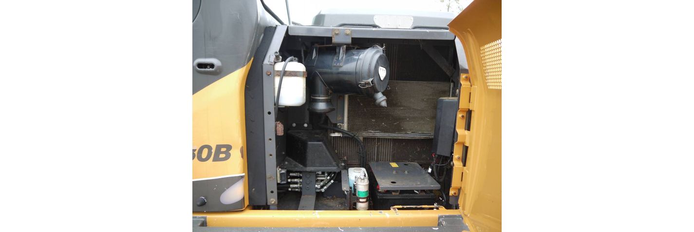 case-cx-130-b,5fa451dc.jpg