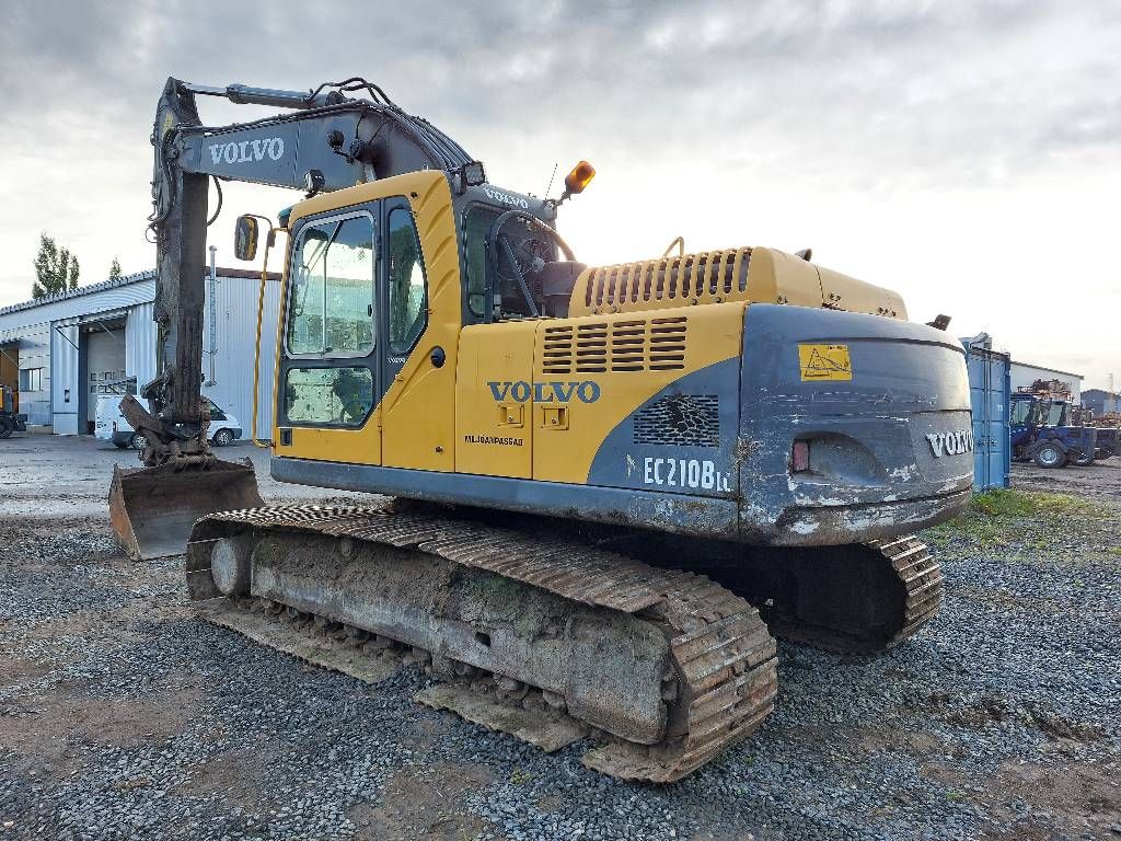 volvo-ec-210-blc,5bea7091.jpg
