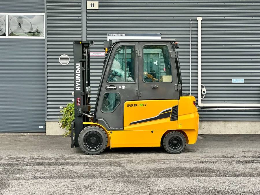Hyundai 35B-9U