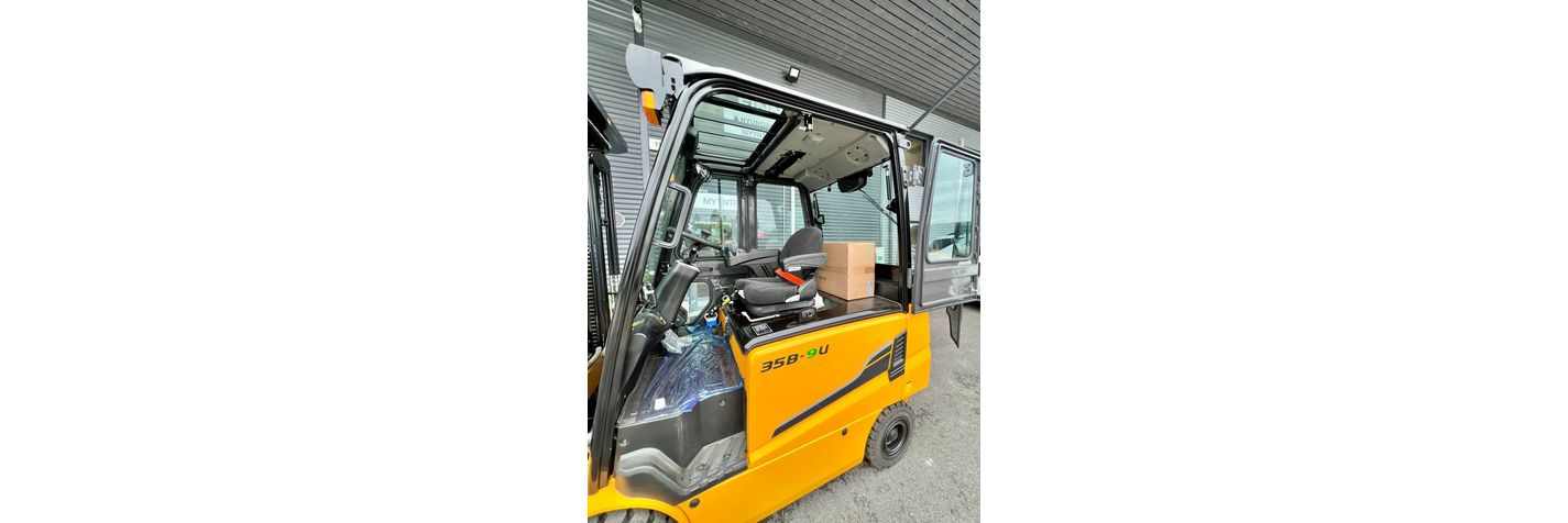 hyundai-35b-9u,6877e694.jpg