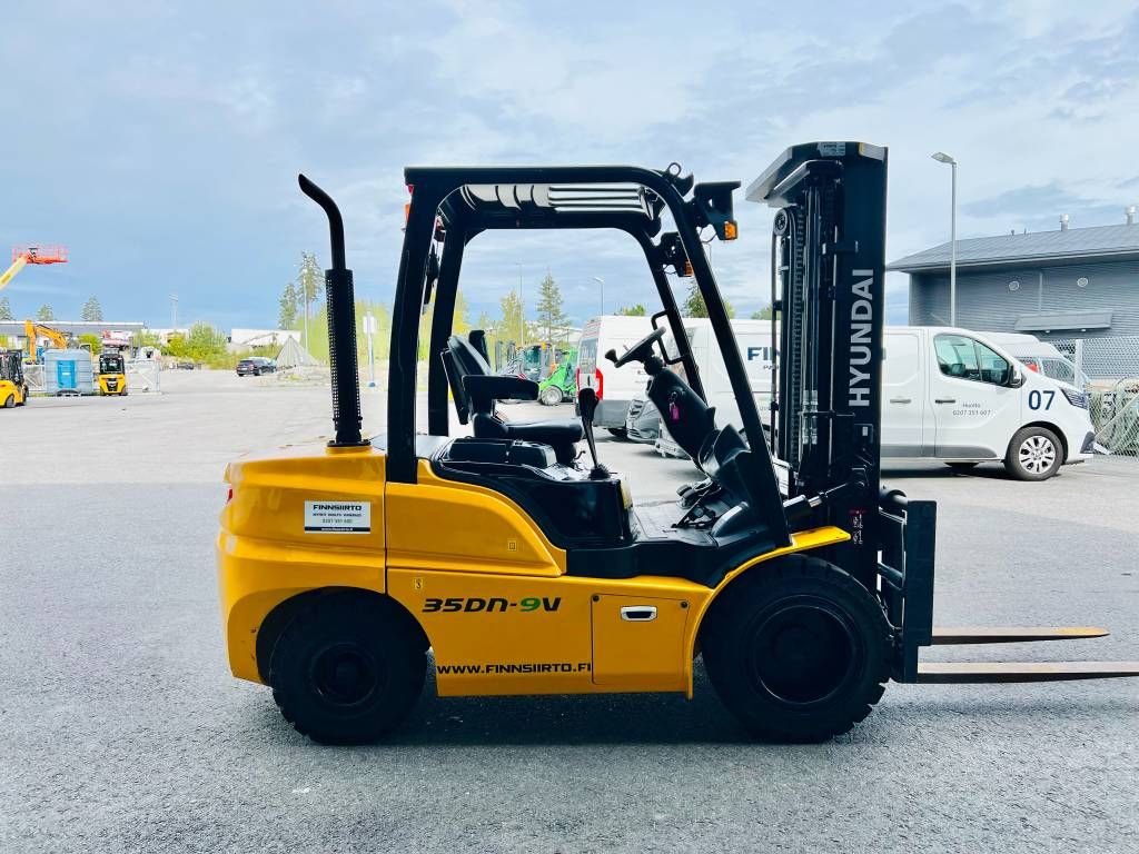 hyundai-35dn-9v,bf07eb4d.jpg