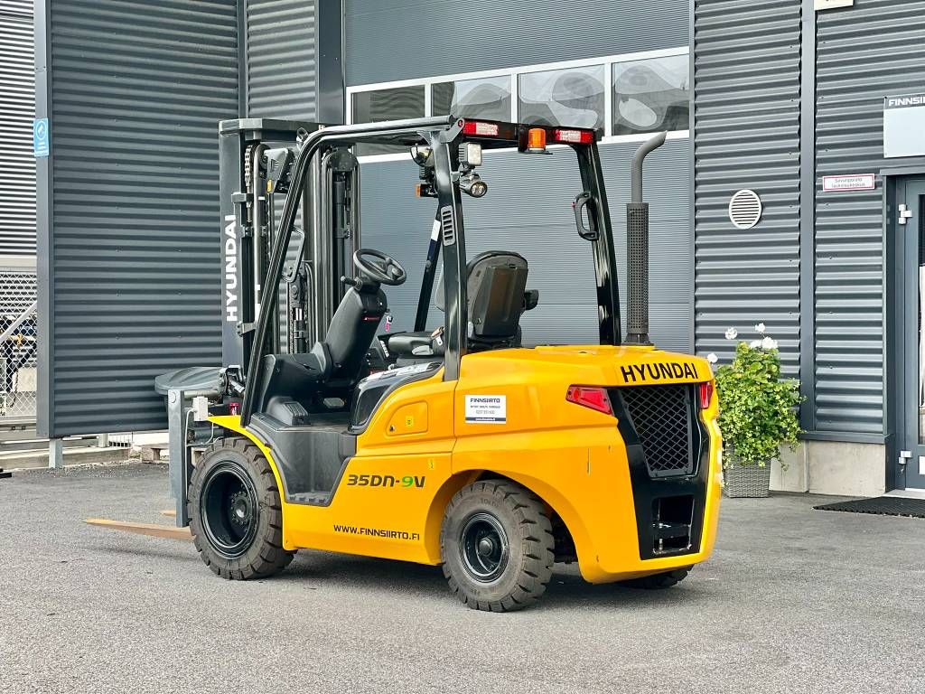 hyundai-35dn-9v,875b05d6.jpg
