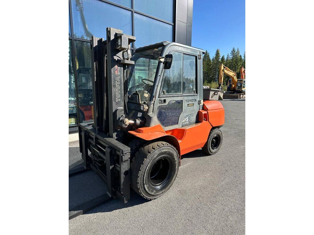 toyota-42-7fd40,07aff308.jpg