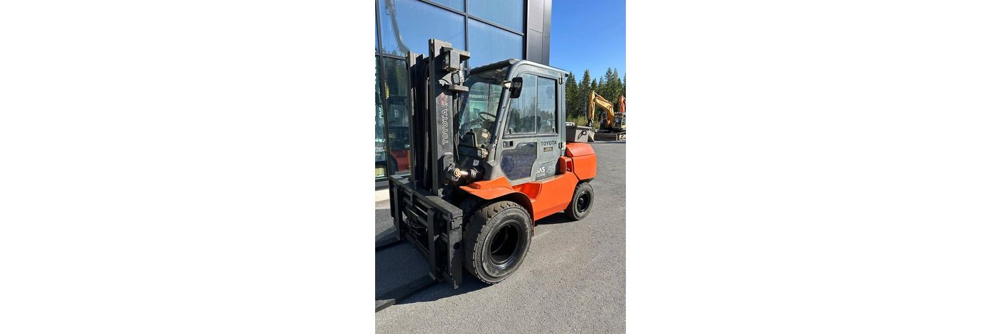 toyota-42-7fd40,07aff308.jpg
