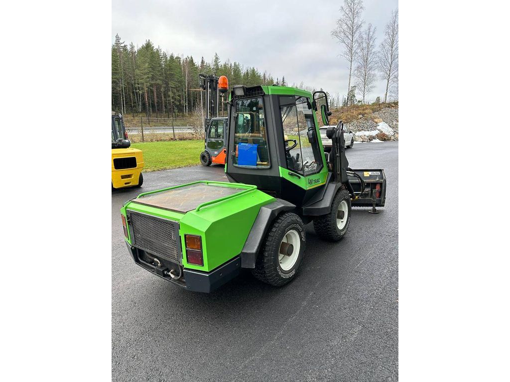 lm-trac-485,4dad6b2a.jpg