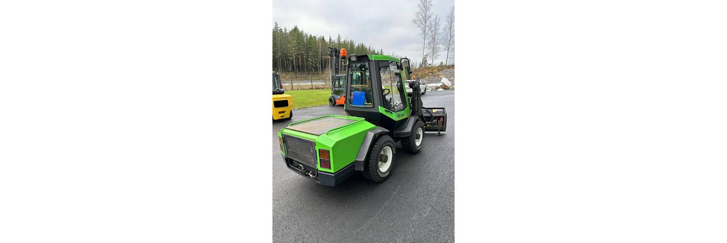 lm-trac-485,4dad6b2a.jpg