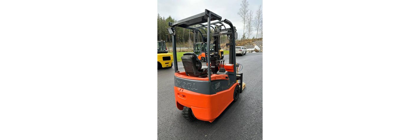 toyota-7-fb-est-15-maalattu,49e69157.jpg