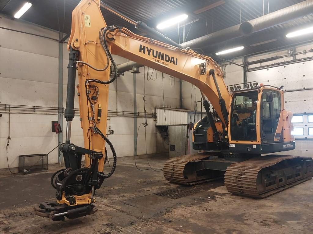 hyundai-hx-235-lcr,e7f2aeec.jpg