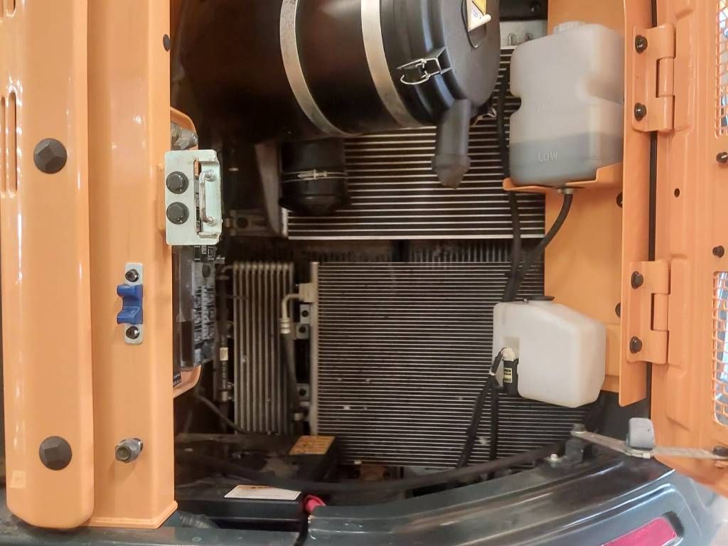 hyundai-hx-235-lcr,69682356.jpg