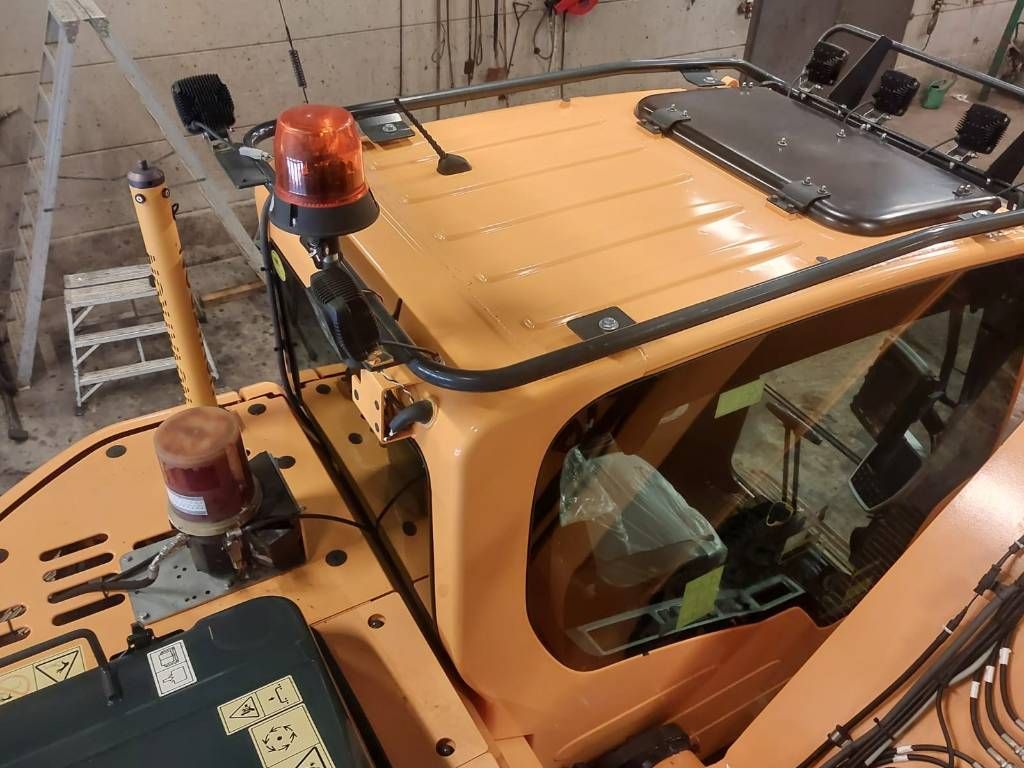 hyundai-hx-235-lcr,3a337ac6.jpg