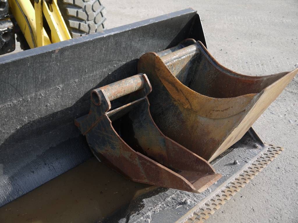 new-holland-b-115-4ps,fdfe8ca2.jpg