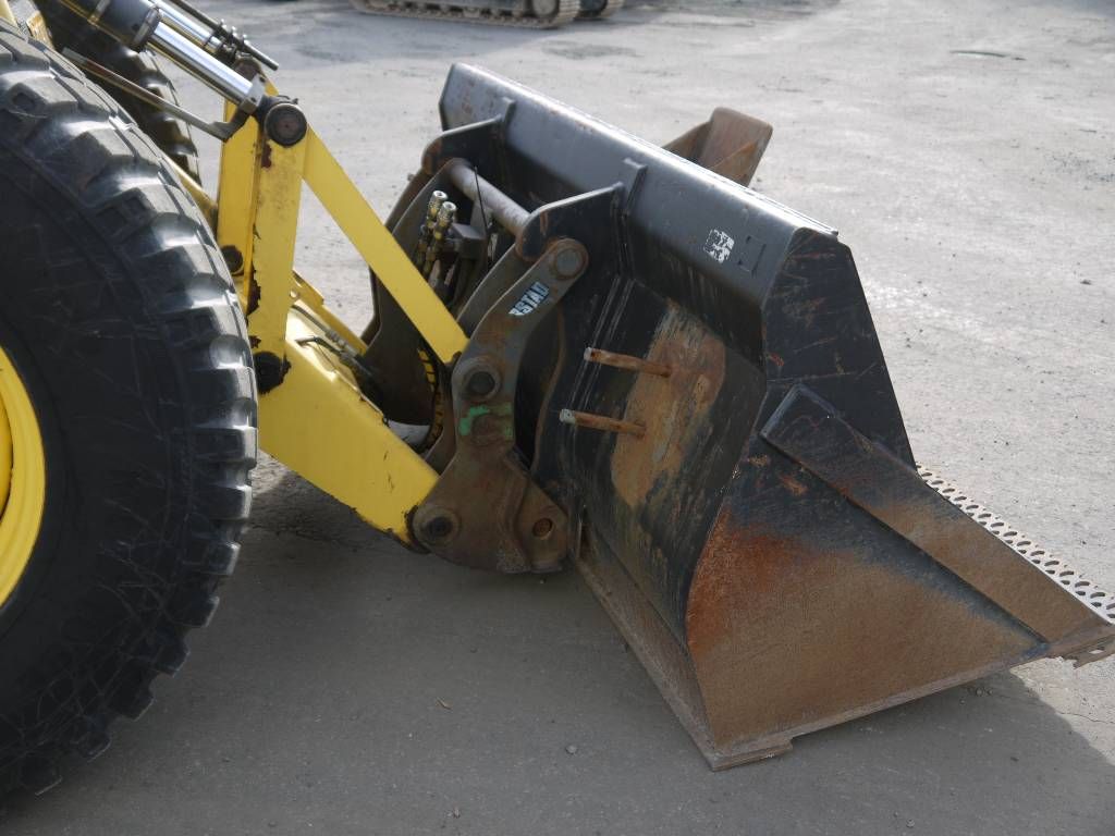 new-holland-b-115-4ps,d32e1e58.jpg