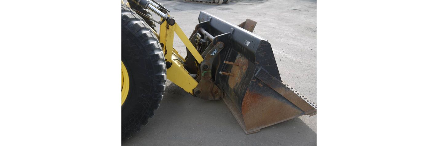 new-holland-b-115-4ps,d32e1e58.jpg