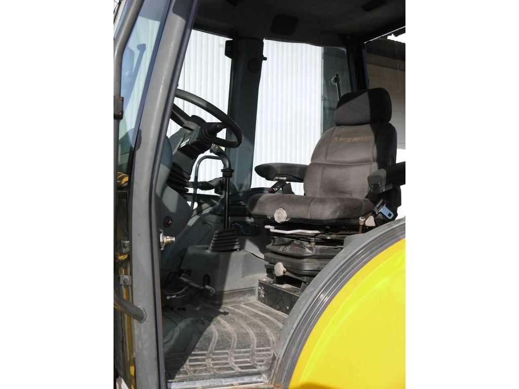 new-holland-b-115-4ps,6f12d7ba.jpg