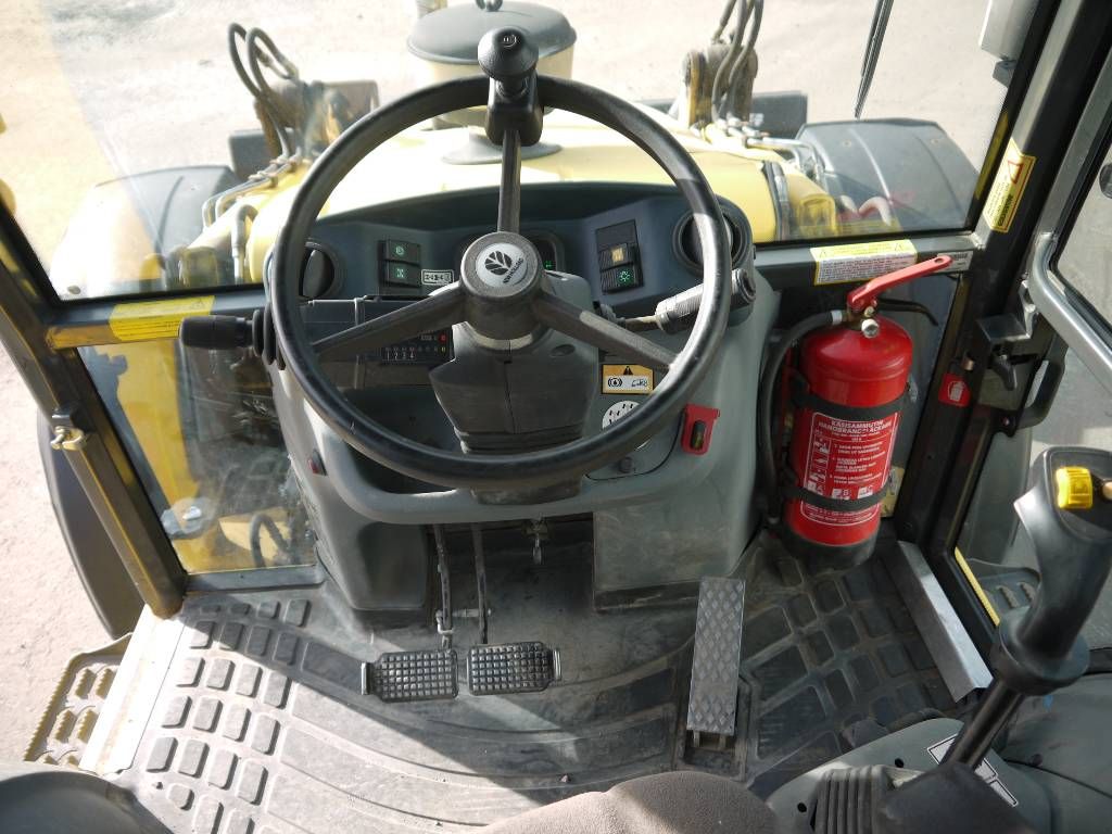 new-holland-b-115-4ps,8f06aa8a.jpg