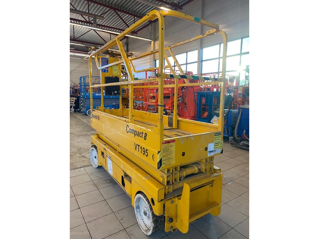 haulotte-compact-8-uudet-akut,4f5ce651.jpg