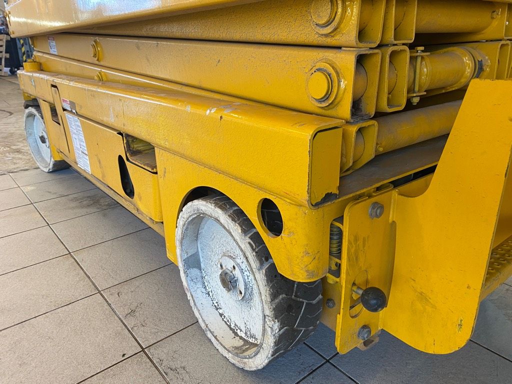 haulotte-compact-8-uudet-akut,5595c40c.jpg