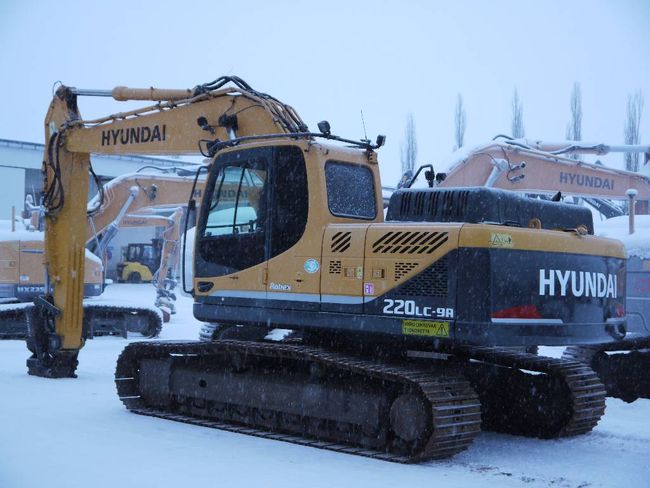 Hyundai R 220 LC-9A