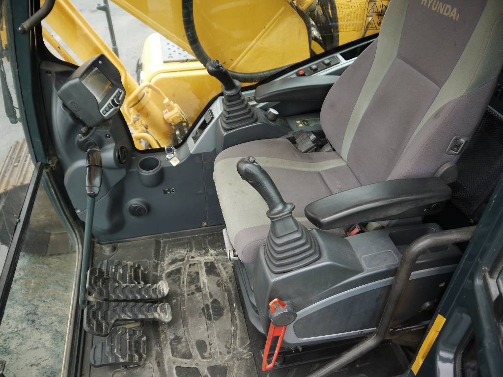 hyundai-r-220-lc-9a,0302d16f.jpg