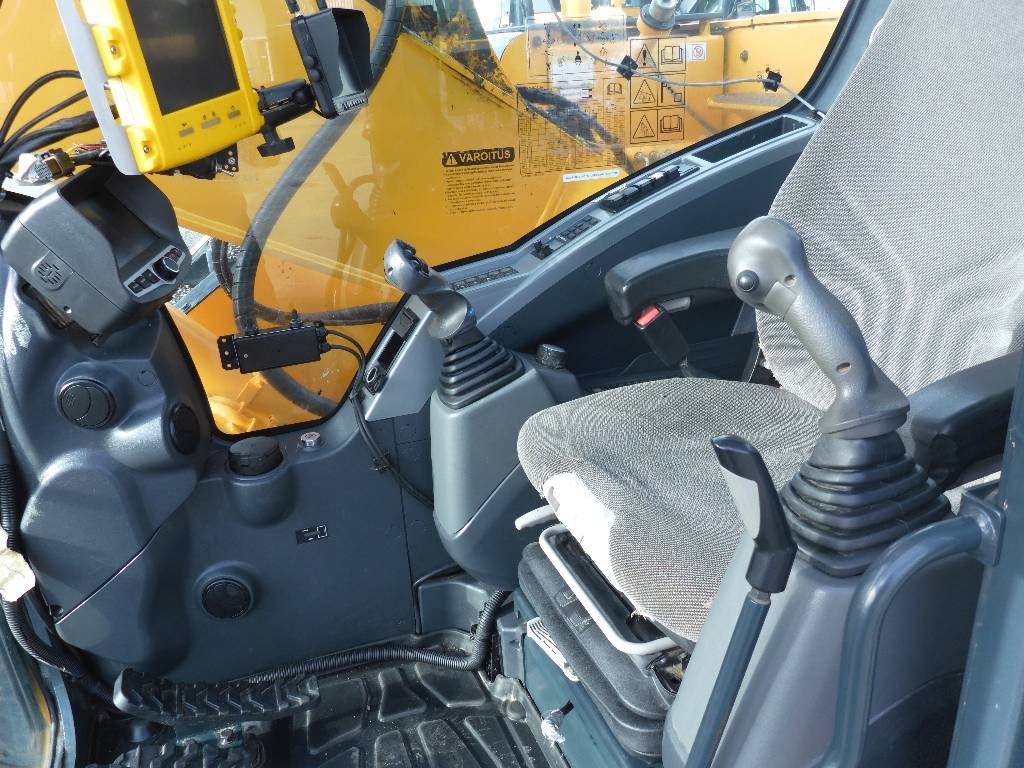 hyundai-r-235-lcr-9a-2pc,cbcec472.jpg