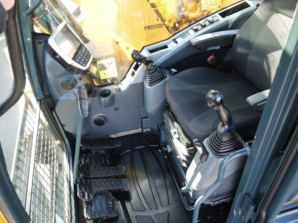 hyundai-hx-130-lcr,62fcafe6.jpg