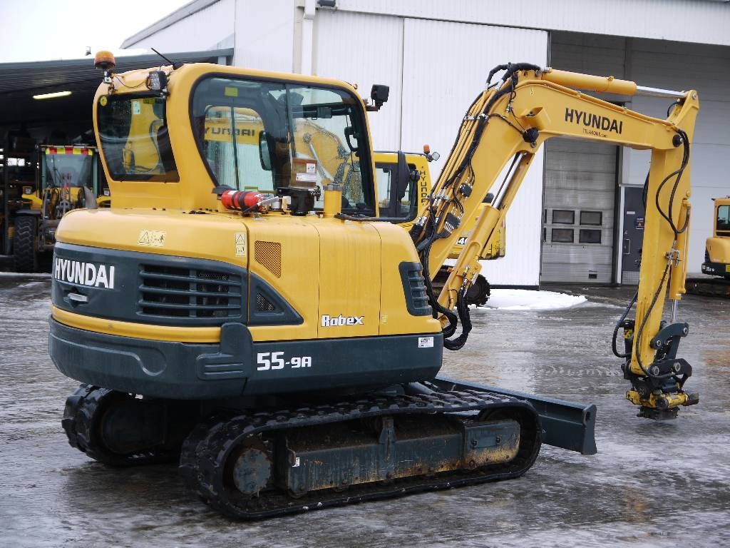 hyundai-r-55-9a,271adf0e.jpg