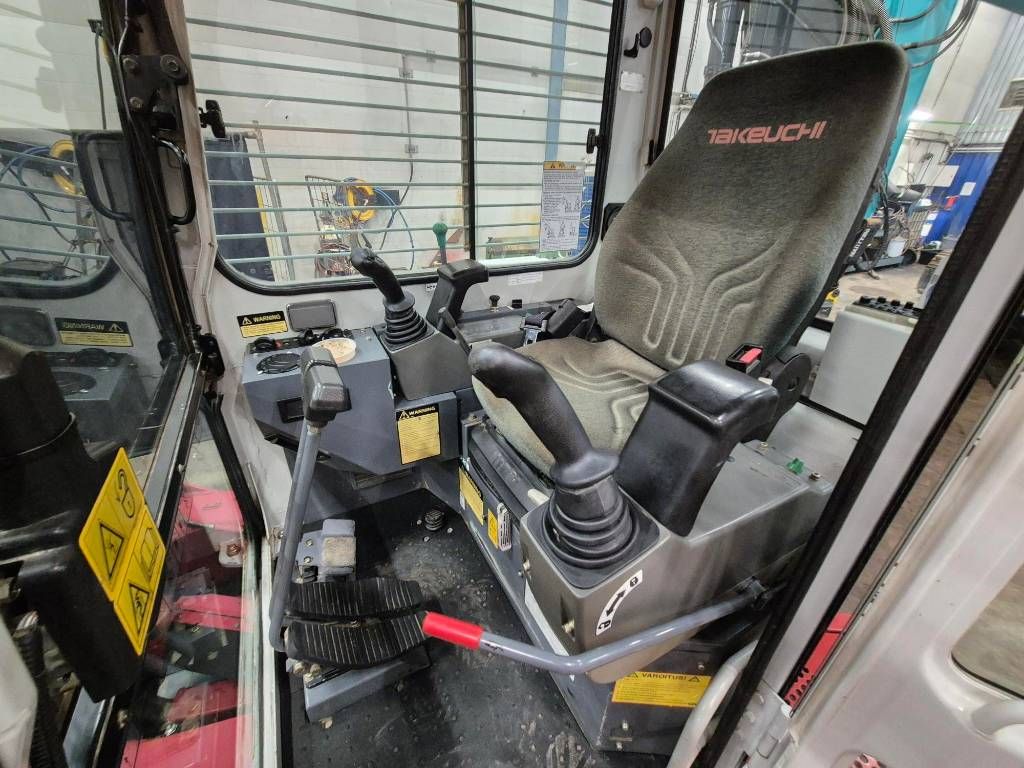 takeuchi-tb-153-fr,df74fd28.jpg