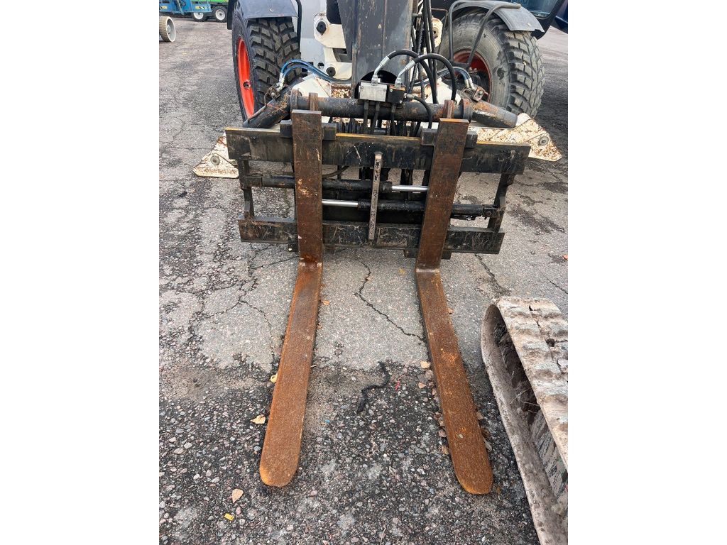 bobcat-t-40-170,791b848e.jpg