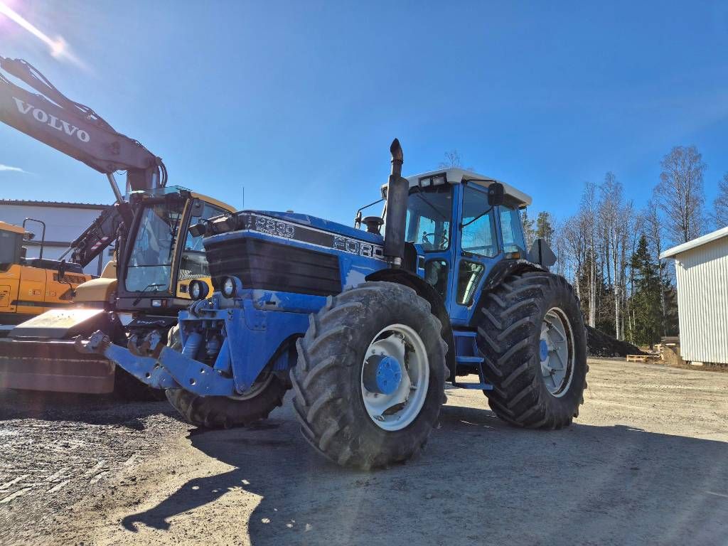ford-8830,c391ae5b.jpg