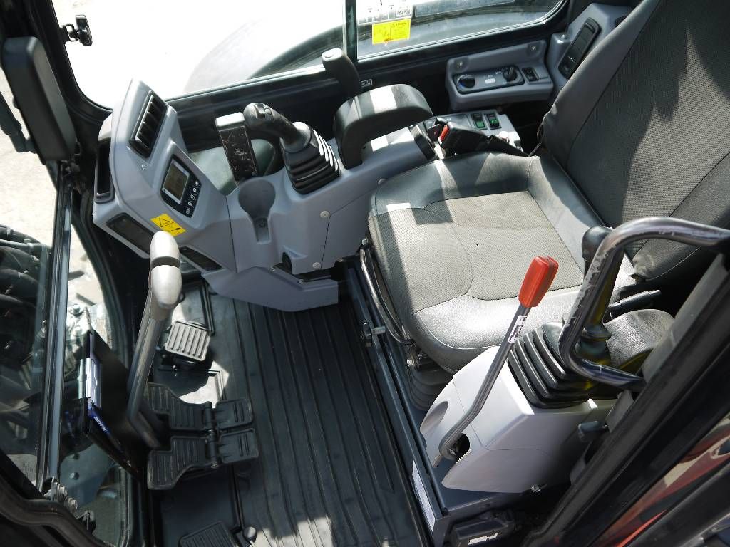 kubota-u-57-4,6acb98d8.jpg