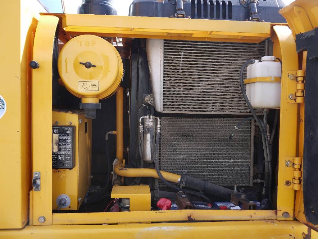 hyundai-r-140-lc-7,41848327.jpg