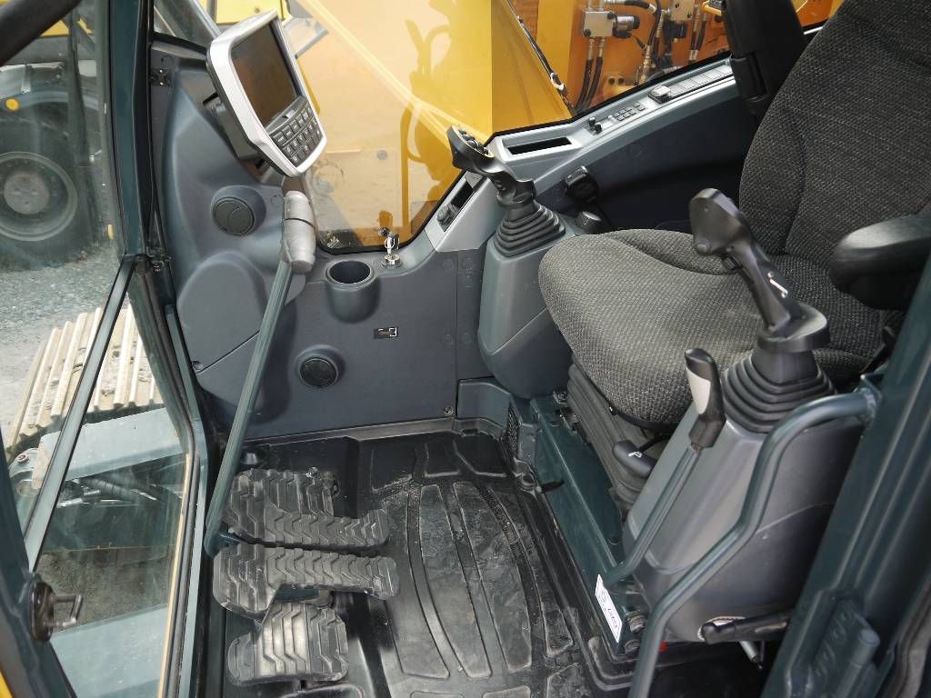 hyundai-hx-145-lcrd,6fe7a5d7.jpg