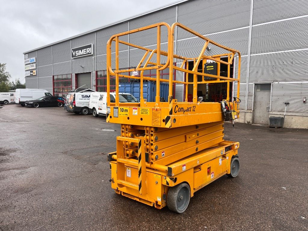 haulotte-compact-12,a28b4b19.jpg