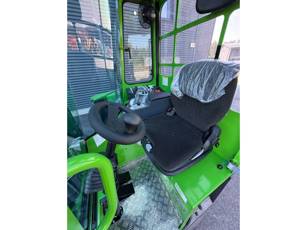 combilift-c-4000-et,1762a7a3.jpg