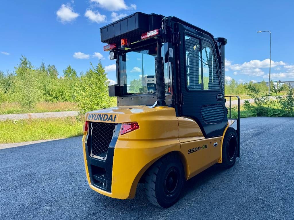 hyundai-35dn-9v,ad7aee16.jpg