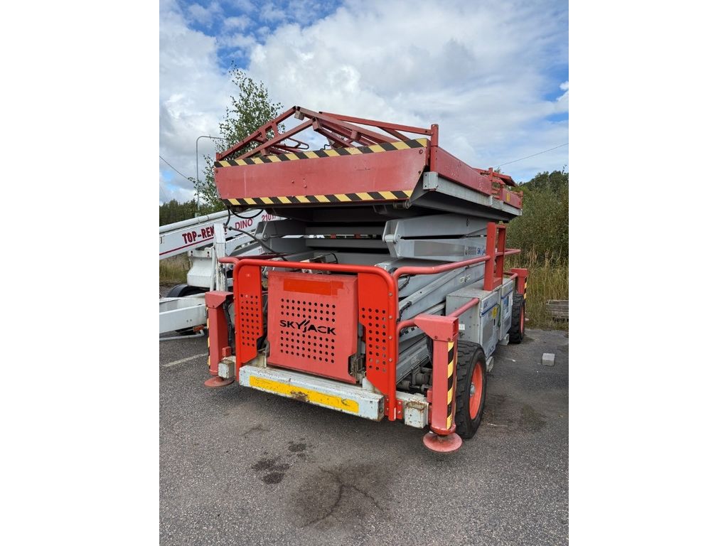 skyjack-sj-9250-rt,3fe863c0.jpg